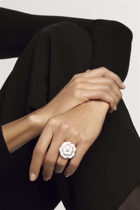 bague chanel|bague Chanel camelia.